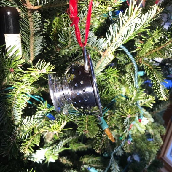 Collander Tree Ornament - Picture 5 of 6